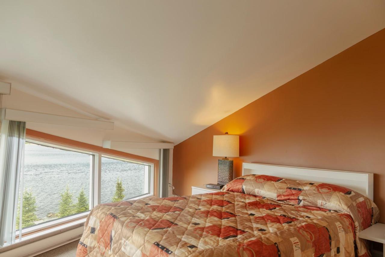 Hotel Auberge de la Rivière Saguenay à La Baie Extérieur photo